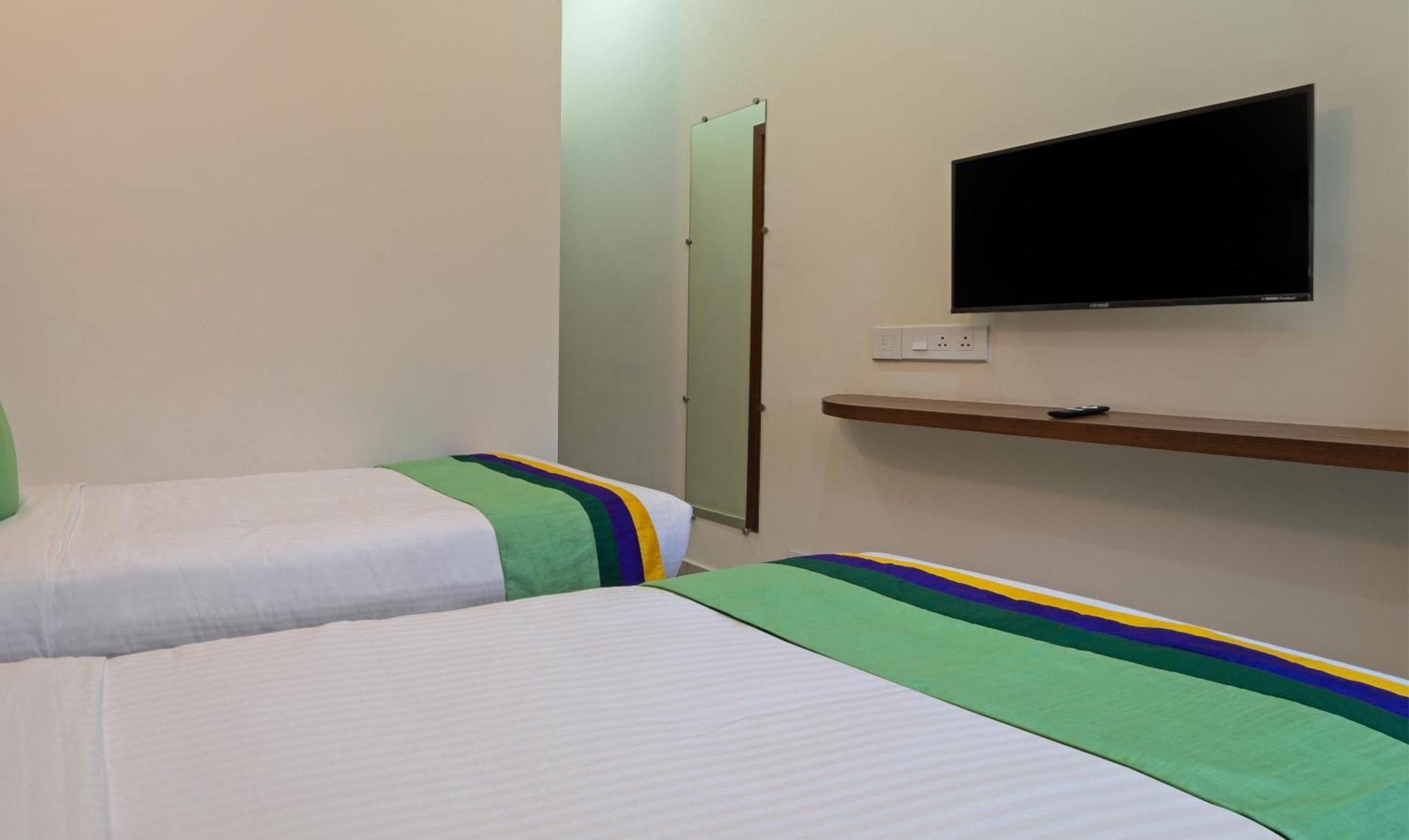Itsy Hotels Avani Stays, Vyttila, Kochi Buitenkant foto