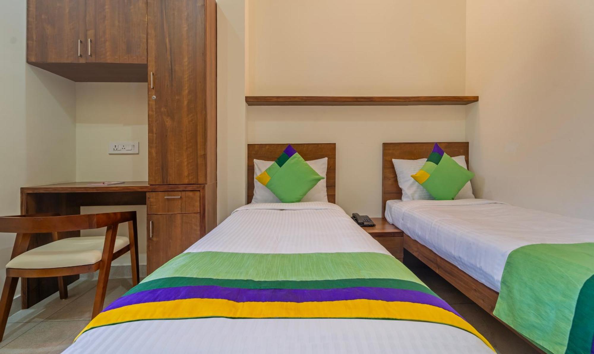Itsy Hotels Avani Stays, Vyttila, Kochi Buitenkant foto