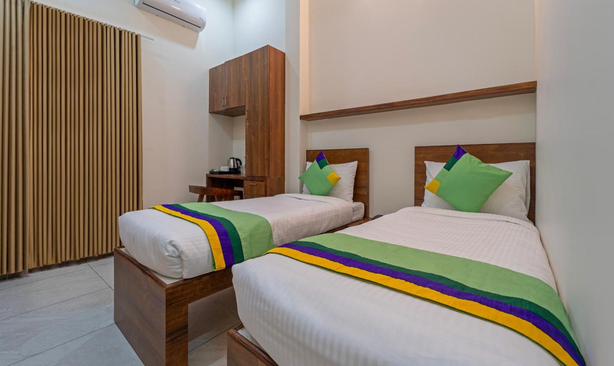 Itsy Hotels Avani Stays, Vyttila, Kochi Buitenkant foto