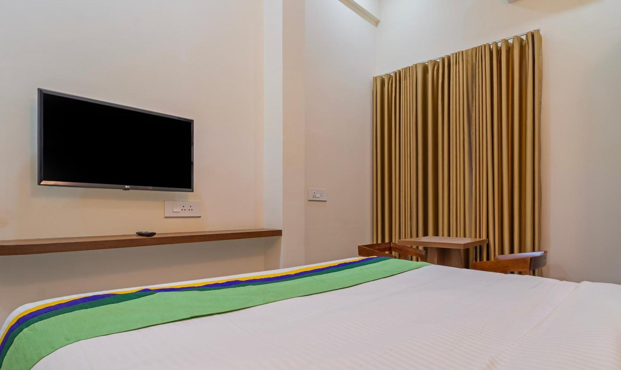 Itsy Hotels Avani Stays, Vyttila, Kochi Buitenkant foto