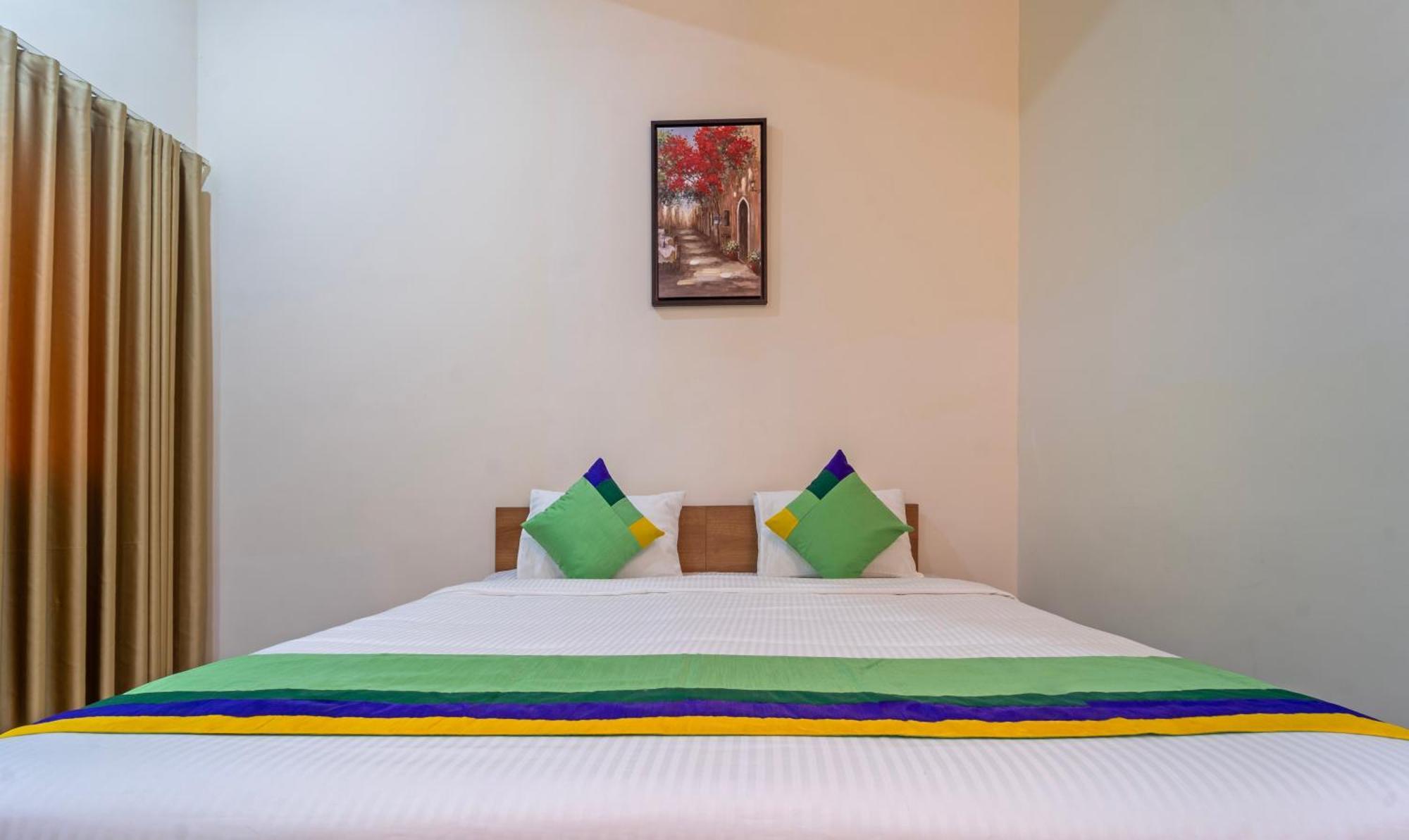 Itsy Hotels Avani Stays, Vyttila, Kochi Buitenkant foto