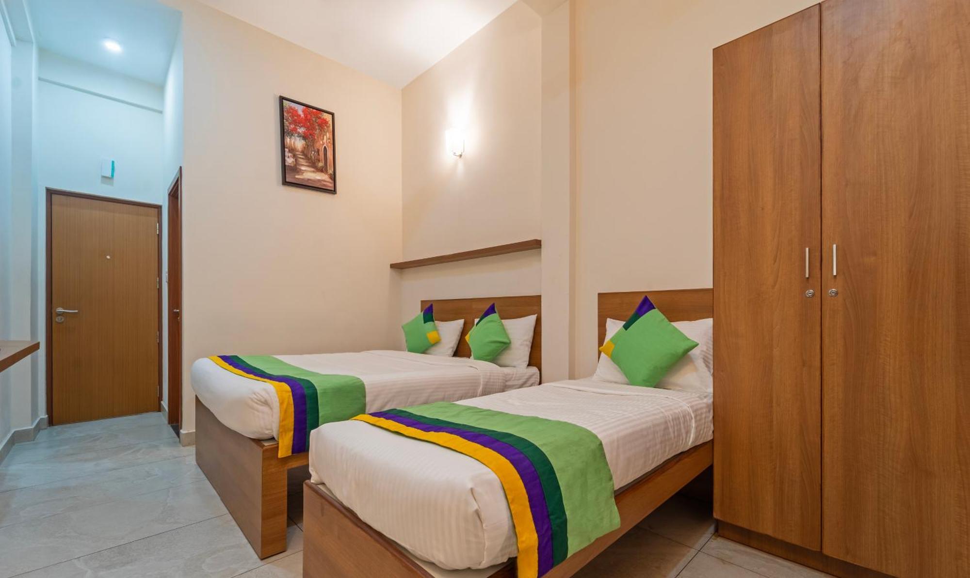 Itsy Hotels Avani Stays, Vyttila, Kochi Buitenkant foto