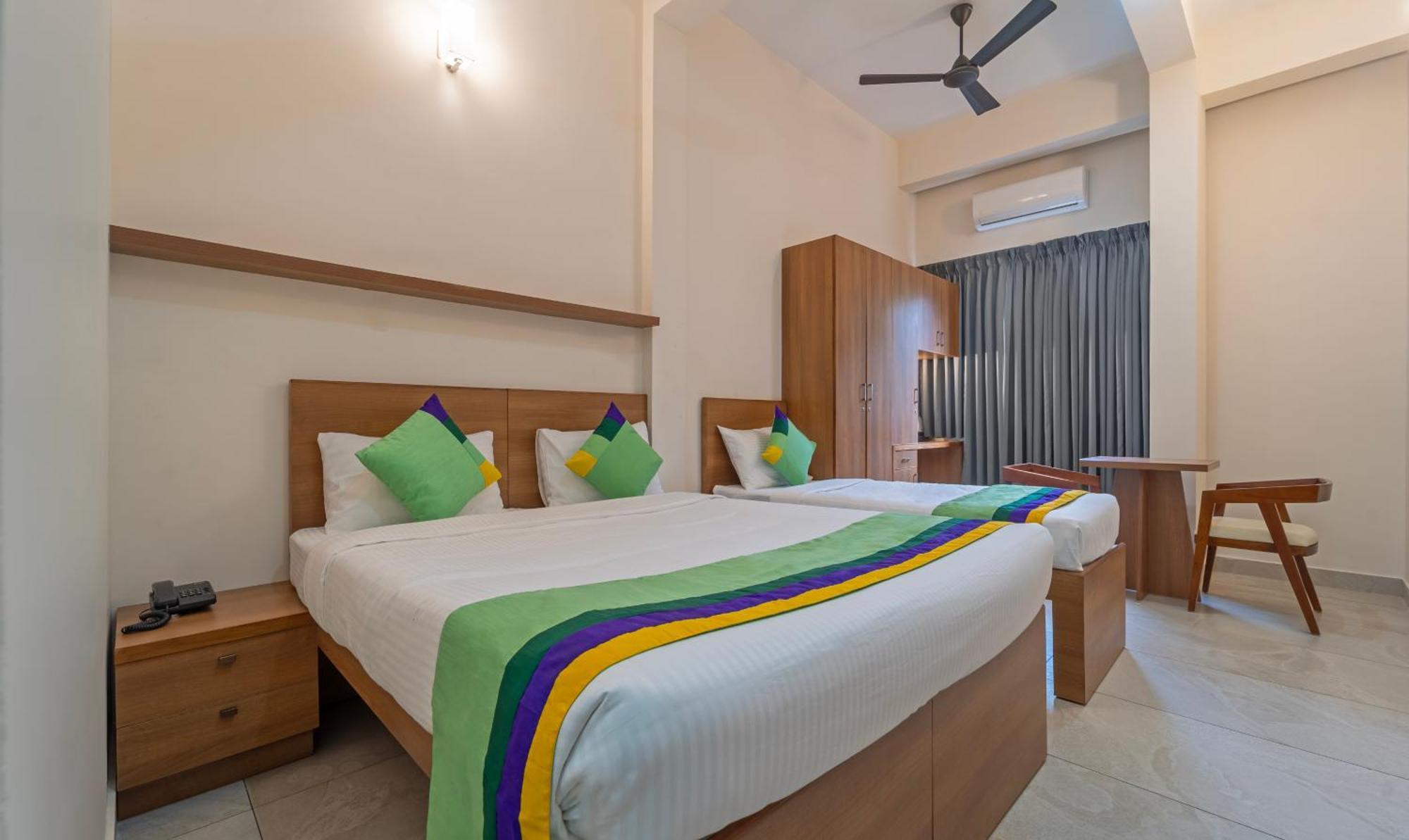 Itsy Hotels Avani Stays, Vyttila, Kochi Buitenkant foto