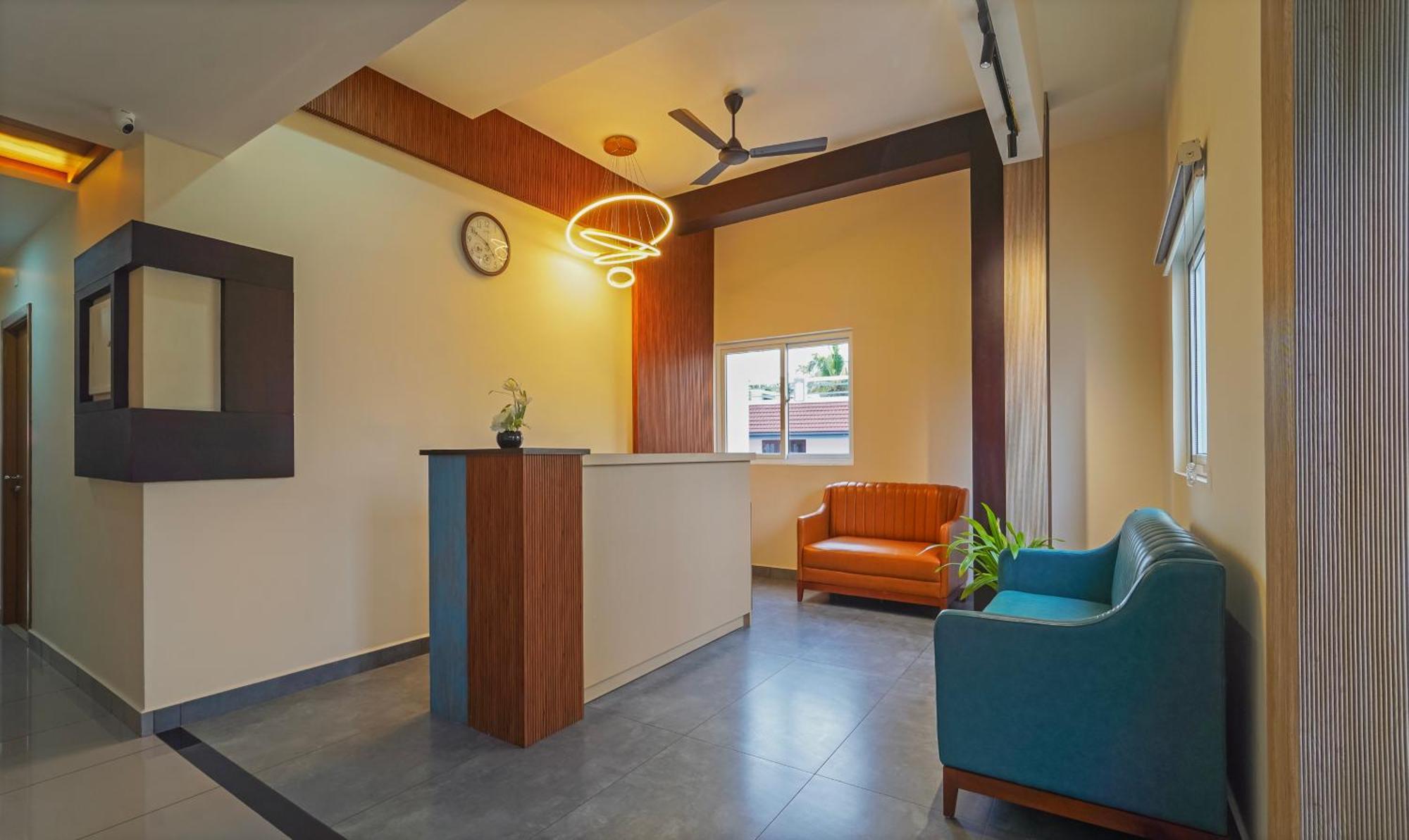 Itsy Hotels Avani Stays, Vyttila, Kochi Buitenkant foto